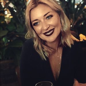 Meet your Posher, Mary paige